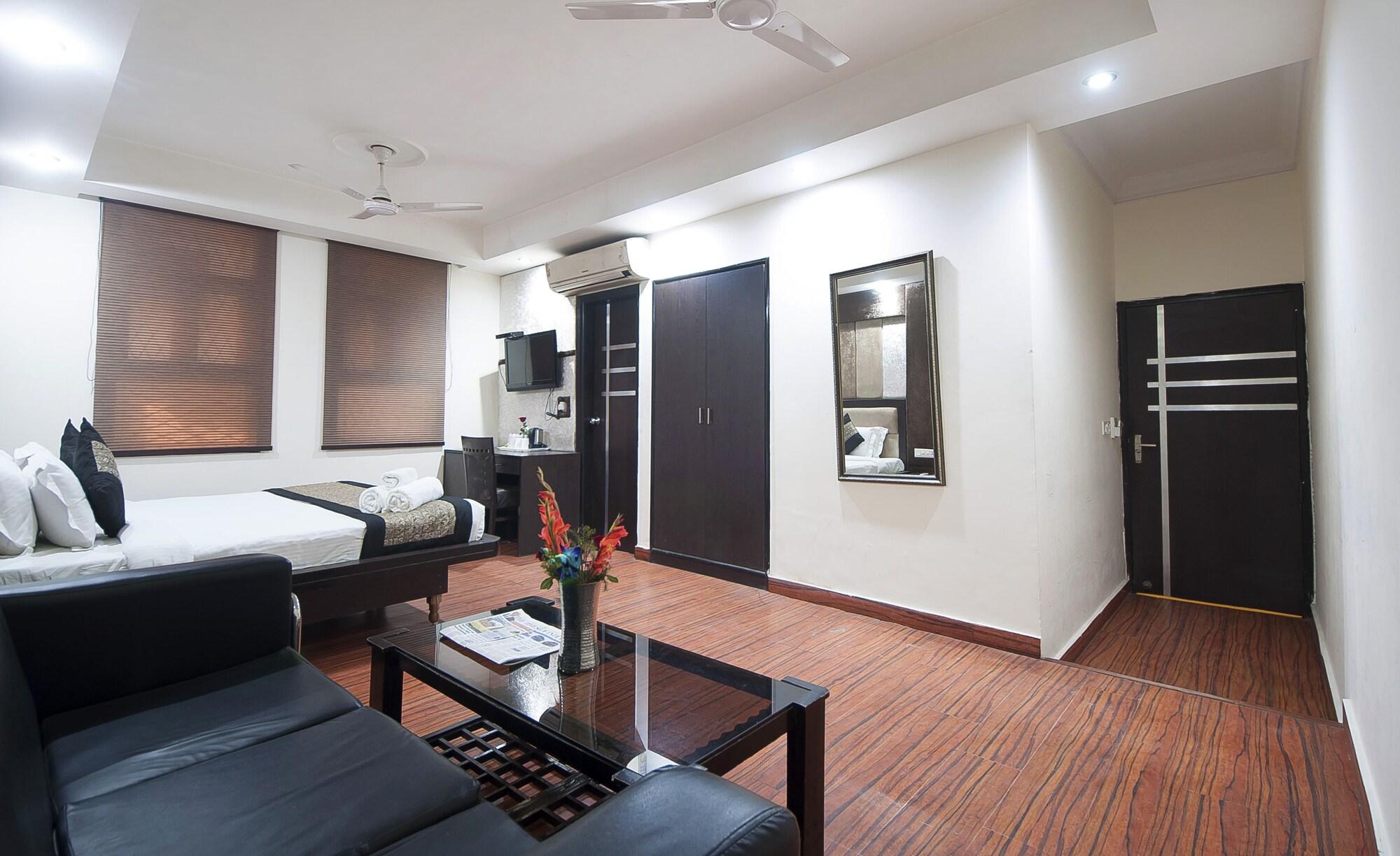 Hotel Apra Inn New Delhi Exteriör bild
