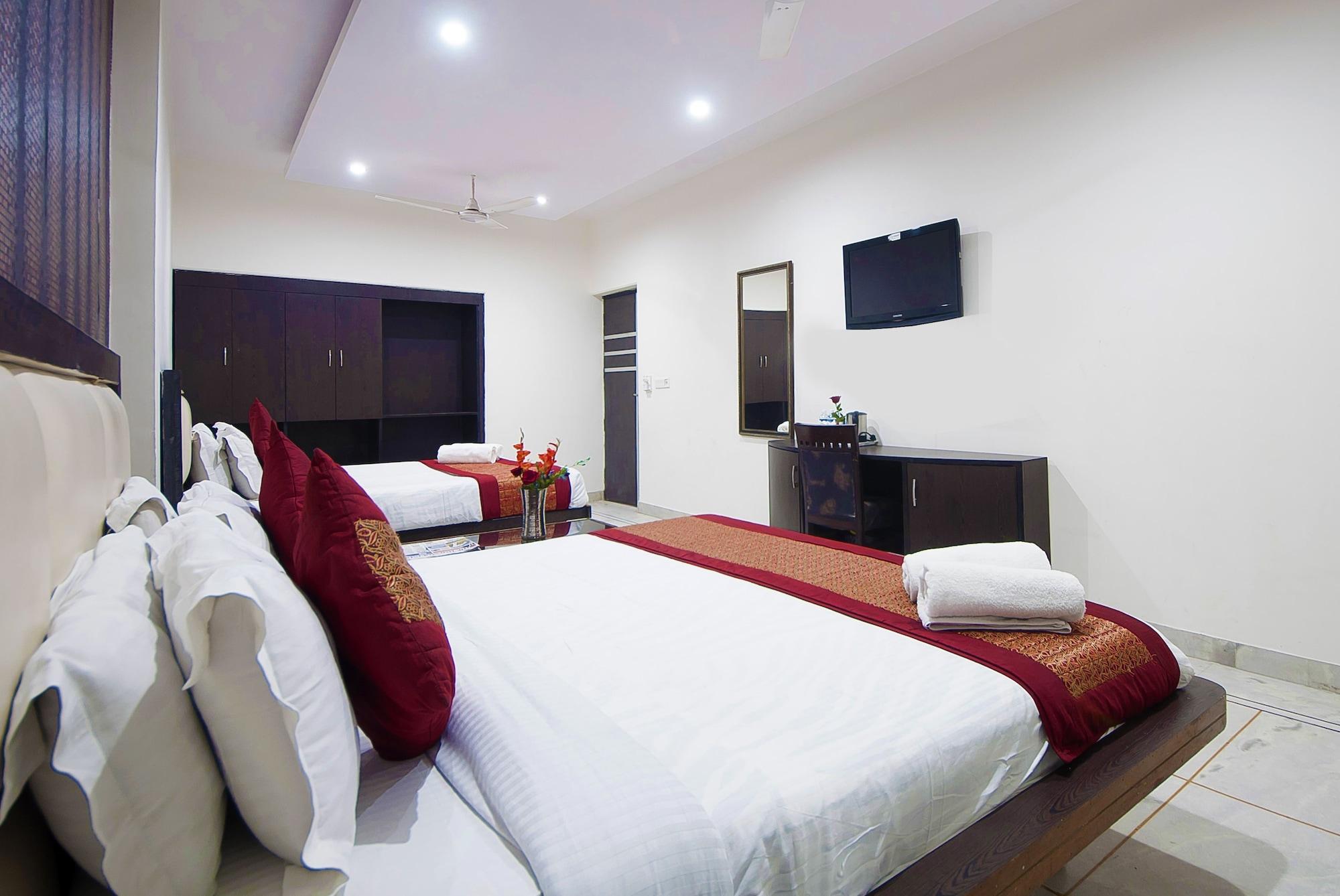 Hotel Apra Inn New Delhi Exteriör bild