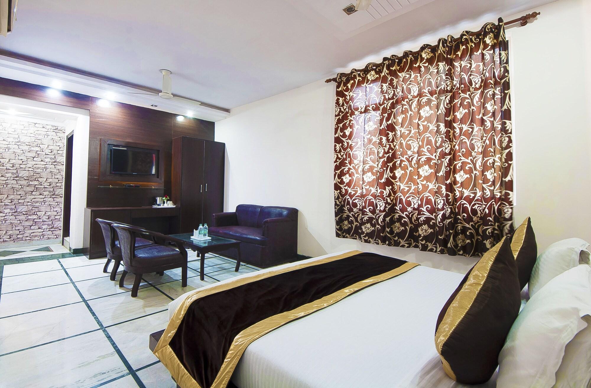 Hotel Apra Inn New Delhi Exteriör bild