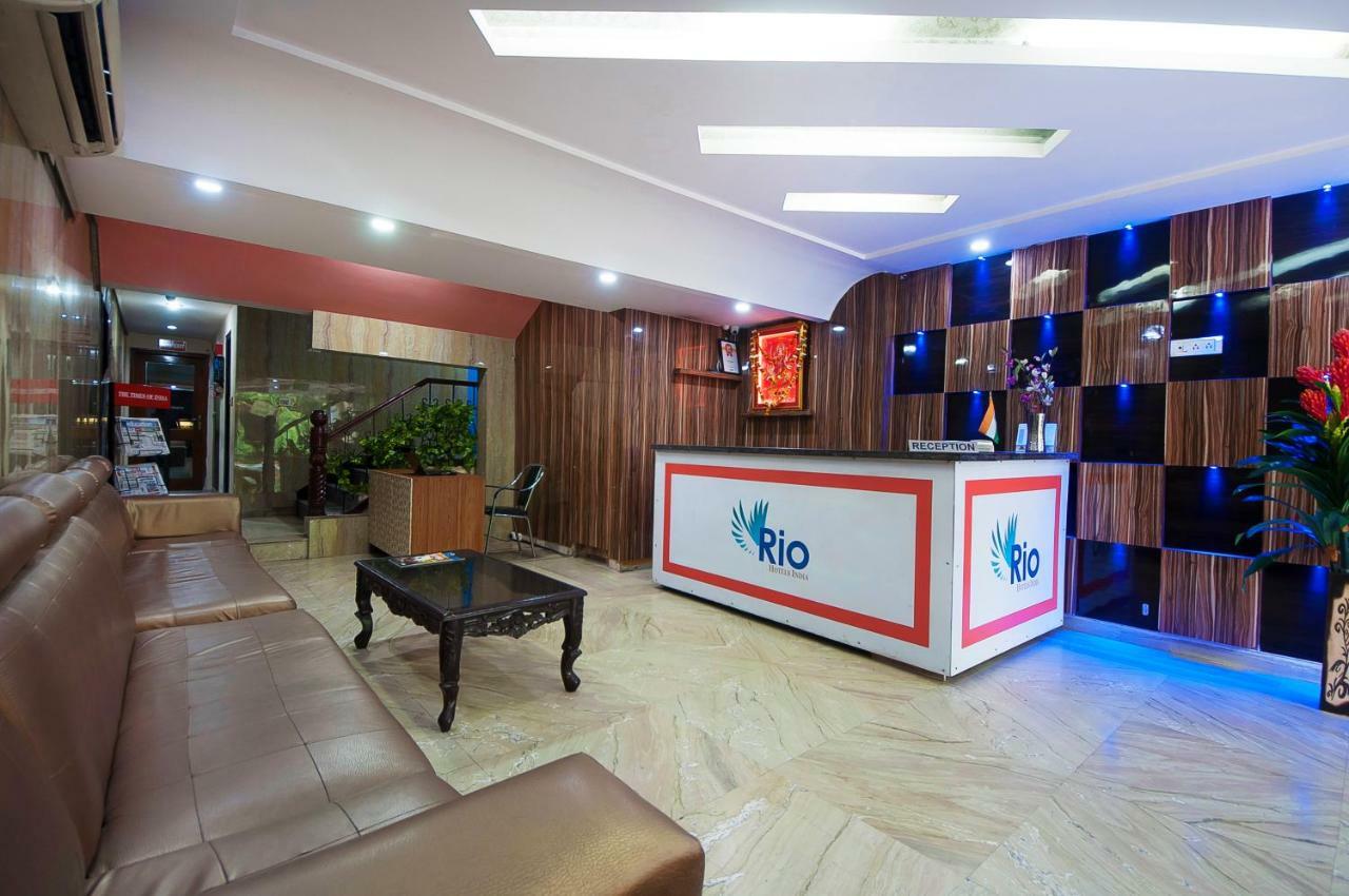 Hotel Apra Inn New Delhi Exteriör bild